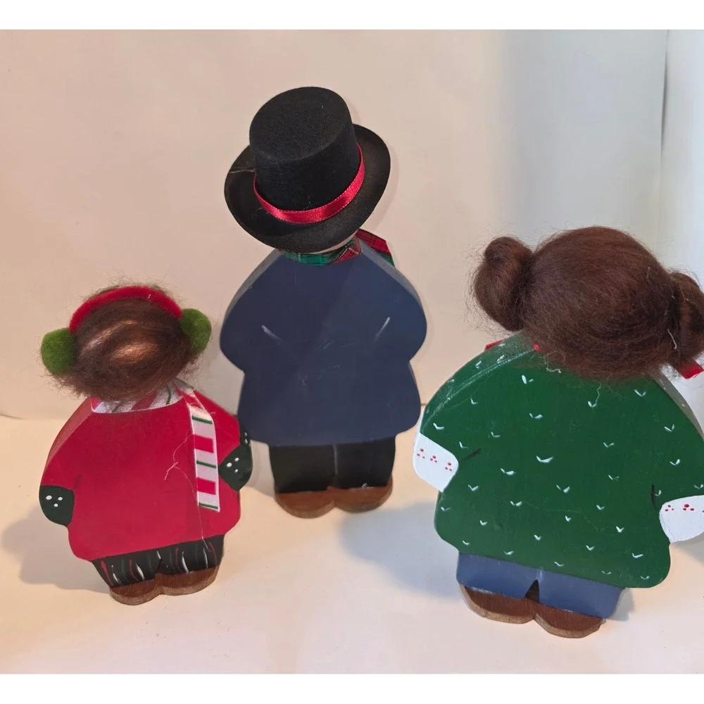 Vintage Wooden Christmas Carolers Set Hand Painted Folk Art Holiday Decor 3pc